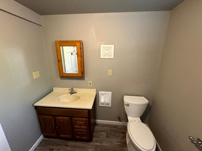 Building Photo - 4 Bedroom House Near Downtown Eugene