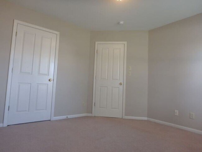 Building Photo - Nice 3 Bed 2 Bath House In Bearfield Meadows!