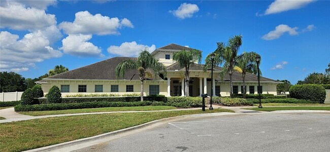 Building Photo - 14055 Weddington Ter