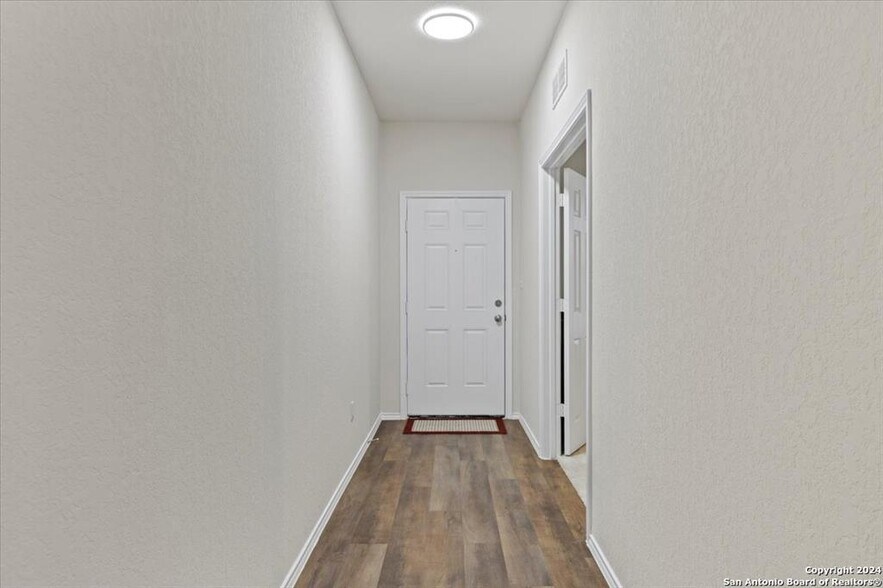 Building Photo - 808 Beacon Hts