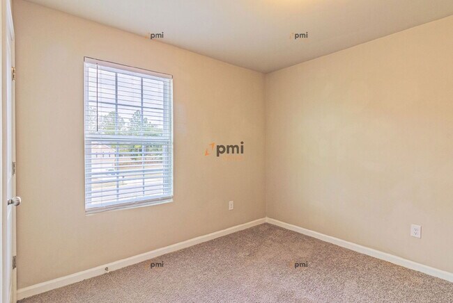 Building Photo - 1710 Hannah Ct