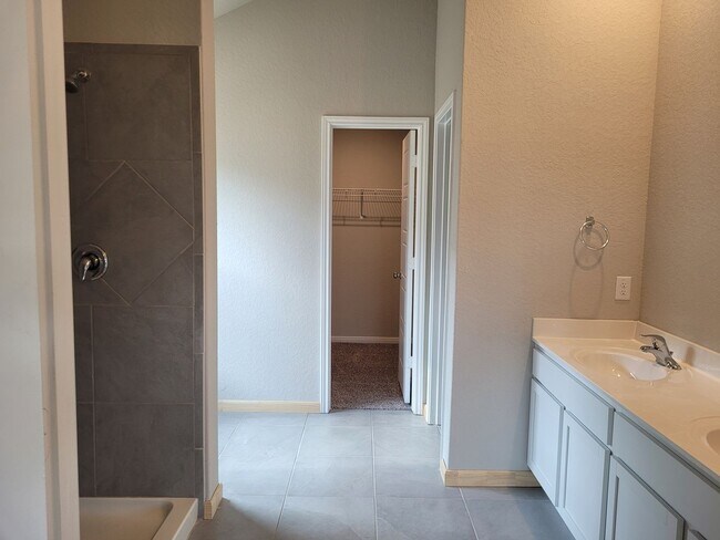 Building Photo - 1108 Riverwood