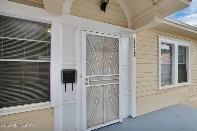 Building Photo - 6418 Sapphire Dr