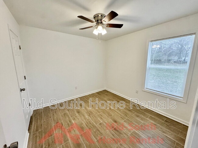 Building Photo - 581 Gilleas Rd