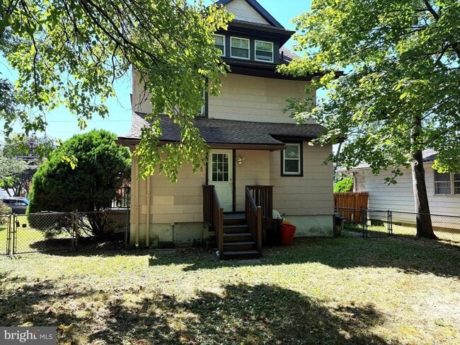 Building Photo - 221 Wyoming Ave