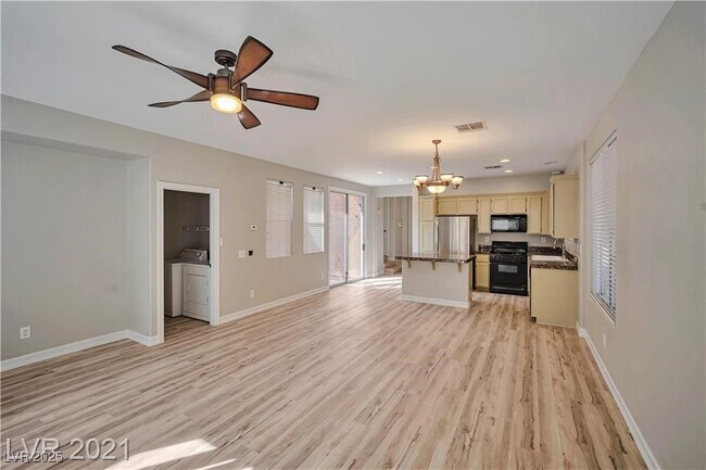 Building Photo - 10966 Positano St