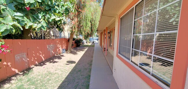 Building Photo - 252 A St