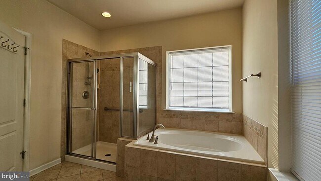 Building Photo - 11257 Yellowstone Ct