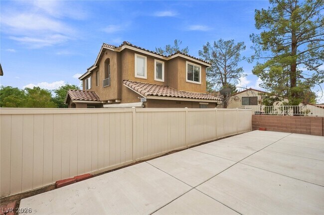 Building Photo - 1915 Sundown Canyon Dr