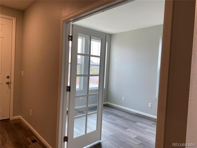 Building Photo - 21250 E Radcliff Pl