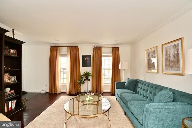 Building Photo - 6431 Forest Rd