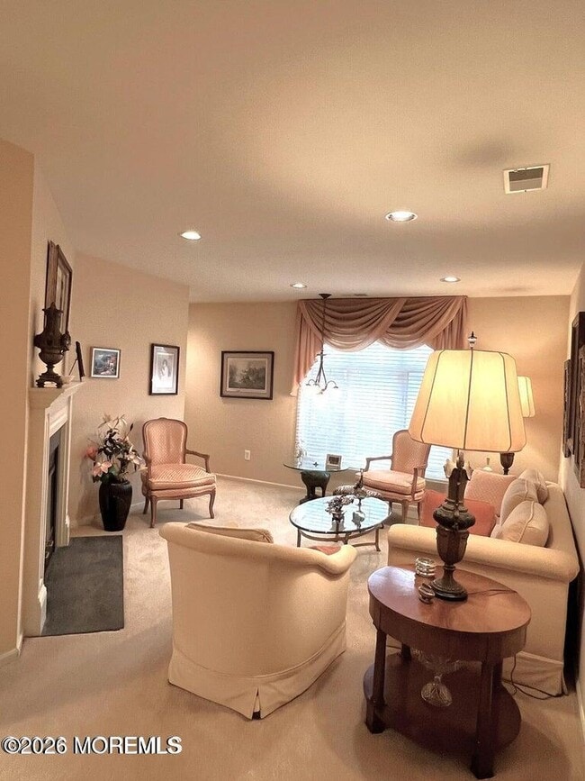 Building Photo - 92 Winthrop Rd