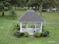 Building Photo - 138 Woodside Green