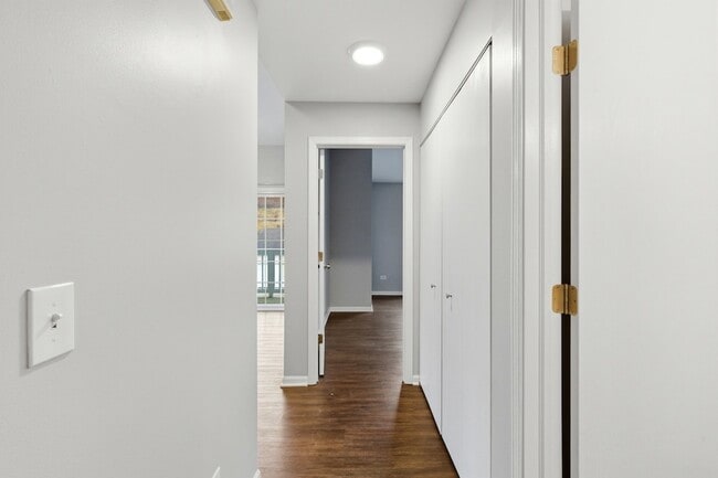 Building Photo - 2023 Silverstone Dr