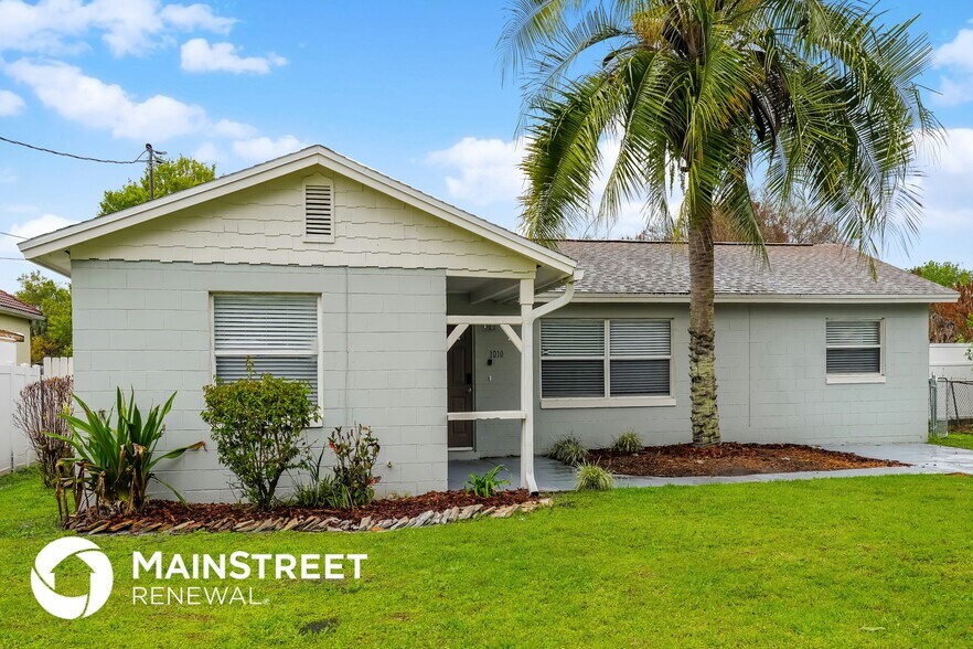 Building Photo - 1010 N Lavon Ave