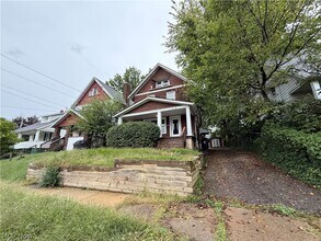 Building Photo - 897 Polk Ave