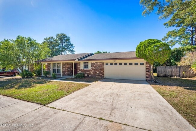 Building Photo - 2726 Winrock Dr W