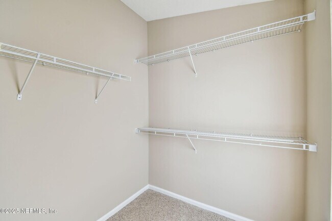 Building Photo - 5831 Parkstone Crossing Dr
