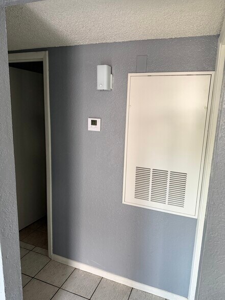 Building Photo - 3362 N Cardi Blvd