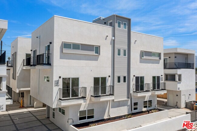 Building Photo - 10965 Calvert St