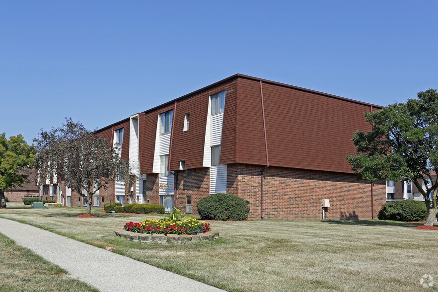 Marianne Manor Apartments 23100 Lorraine Blvd Brownstown MI 48183