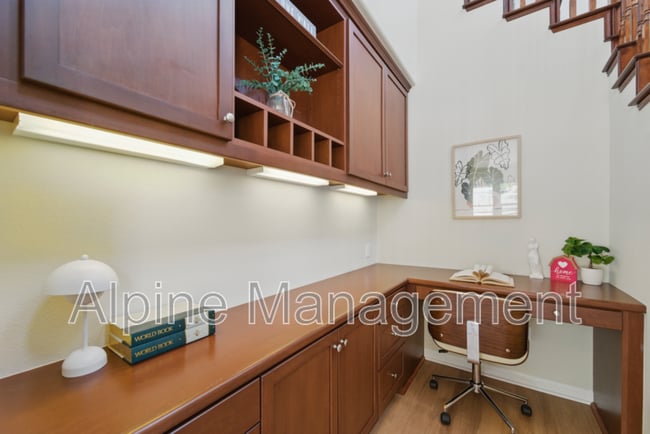 Building Photo - 5109 Campion Dr