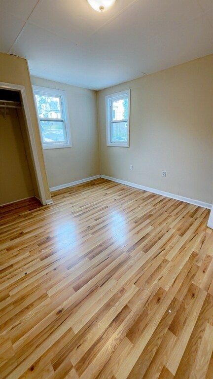 Building Photo - 118 Maple St