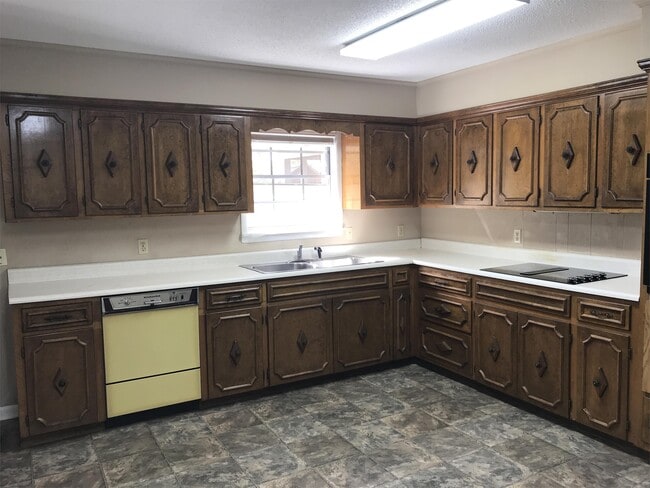 Building Photo - 211 Abbie Ln