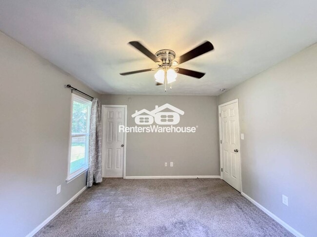 Building Photo - 2404 Haywood Ave