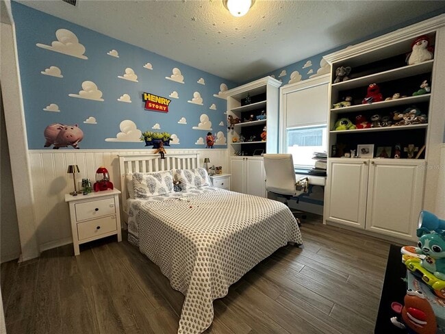 Building Photo - 15512 Sunquat Dr