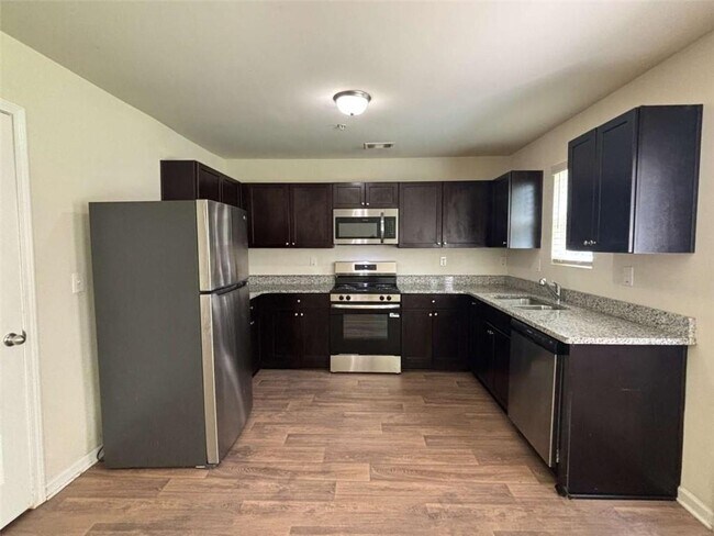 Building Photo - 629 Carlton Pointe Dr
