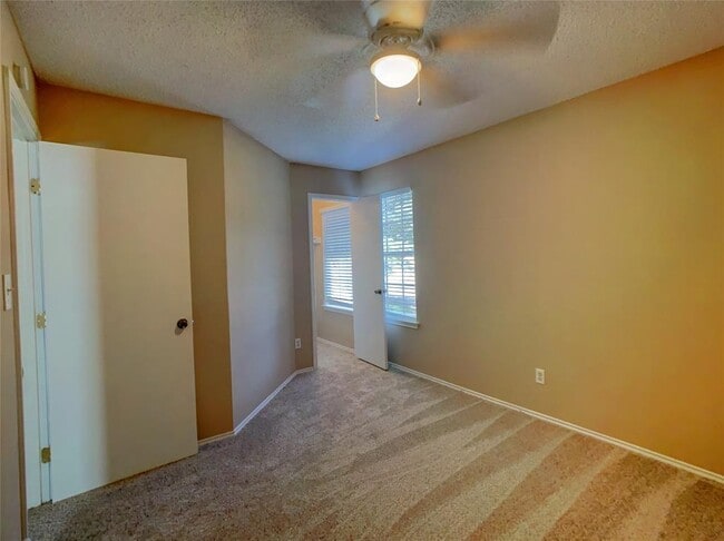 Building Photo - 12705 Modena Trail