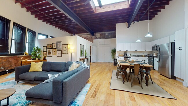 Building Photo - 19 Stanhope St