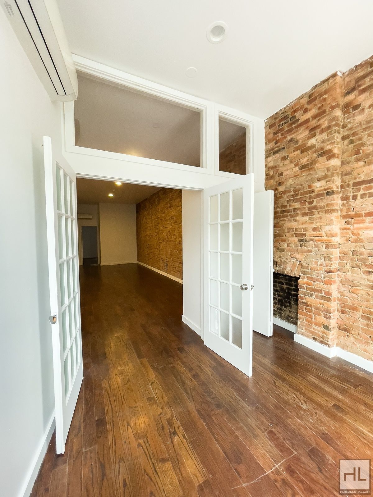 Building Photo - TOMPKINS AVENUE / Spacious 4-Bed 1-Bath