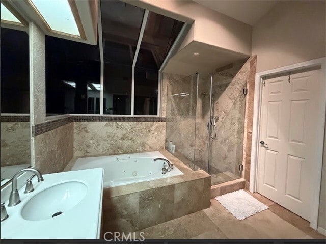 Building Photo - 1046 S Mountcrest Ct