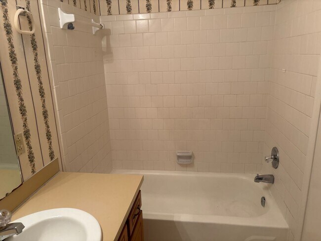 Building Photo - 5768 Worchester Ct