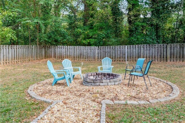 Building Photo - 2046 Settle Cir SE