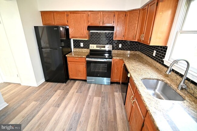 Building Photo - 3721 Edmond Way