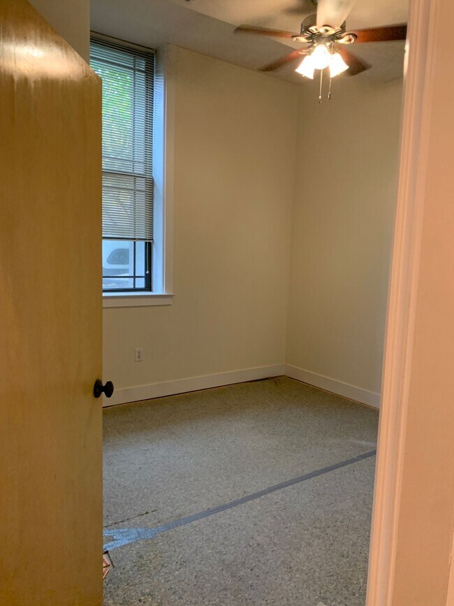 Building Photo - Beautiful 2 Bedroom Available in Manayunk