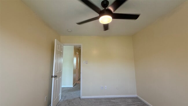 Building Photo - 7206 Bethany Bay Dr