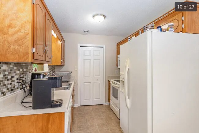Building Photo - 574 Garnet Dr