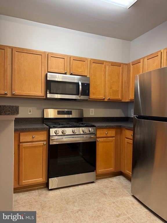 Building Photo - 12000 Market St