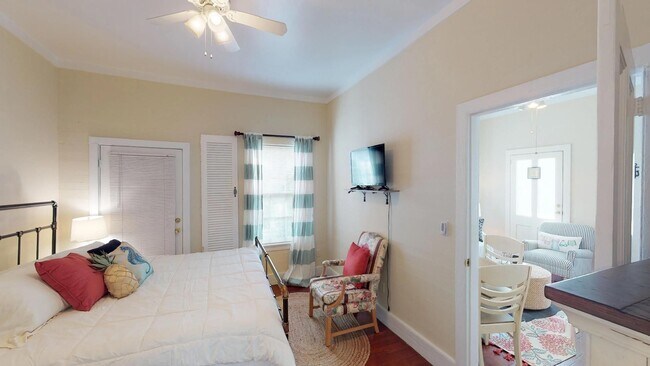 Building Photo - 12 Months Lease - 1 Bedroom, 1 Bathroom ap...
