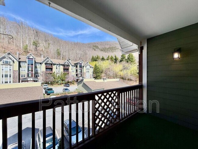 Building Photo - 1000 Olde Eastwood Village Blvd