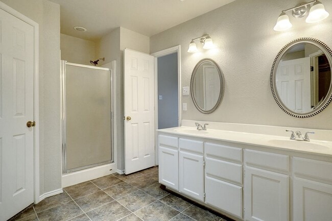 Building Photo - Beautiful, Freshly Updated 3-2-2 - Eagle Mountain ISD