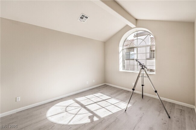 Building Photo - 337 Seine Way