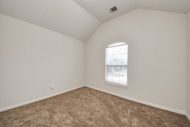 Building Photo - 6702 Albion Cresent Dr