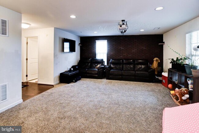 Building Photo - 14301 Ridge View Ln