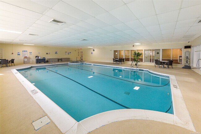 Building Photo - 339 Birchwood Rd