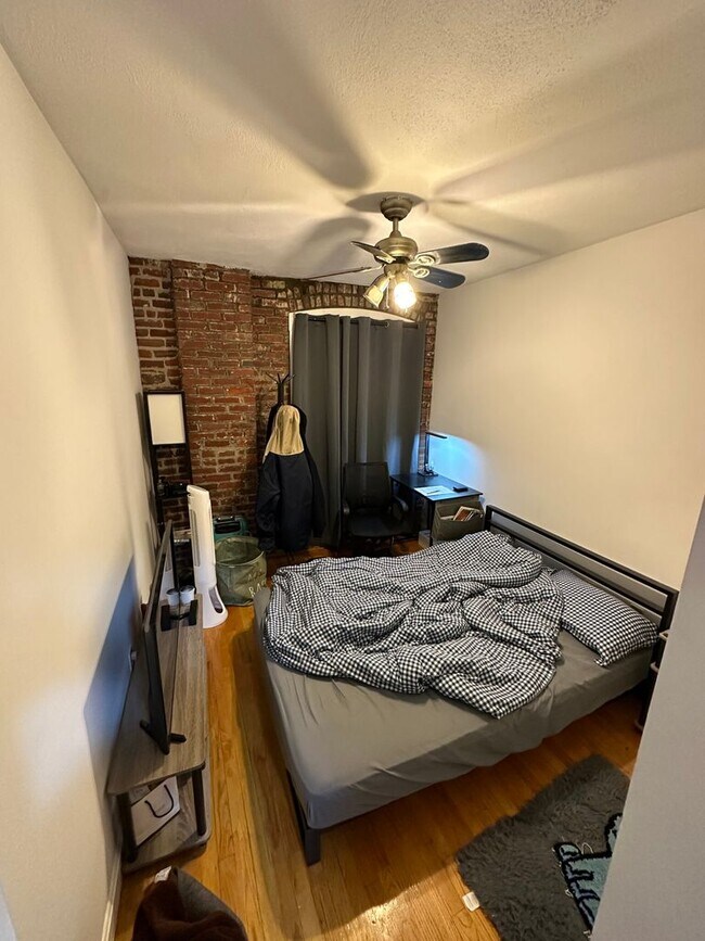 Building Photo - HOT NORTH END LISTING!!!!